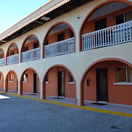 Hotel Las Torres Mexicali Bagian luar foto