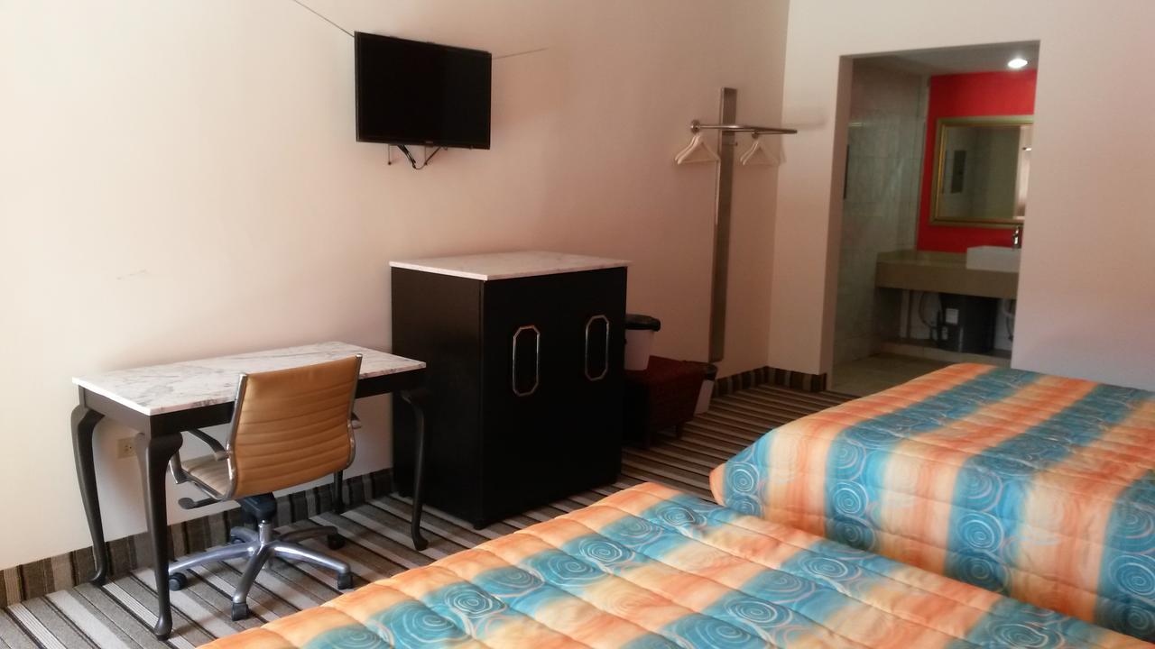 Hotel Las Torres Mexicali Bagian luar foto
