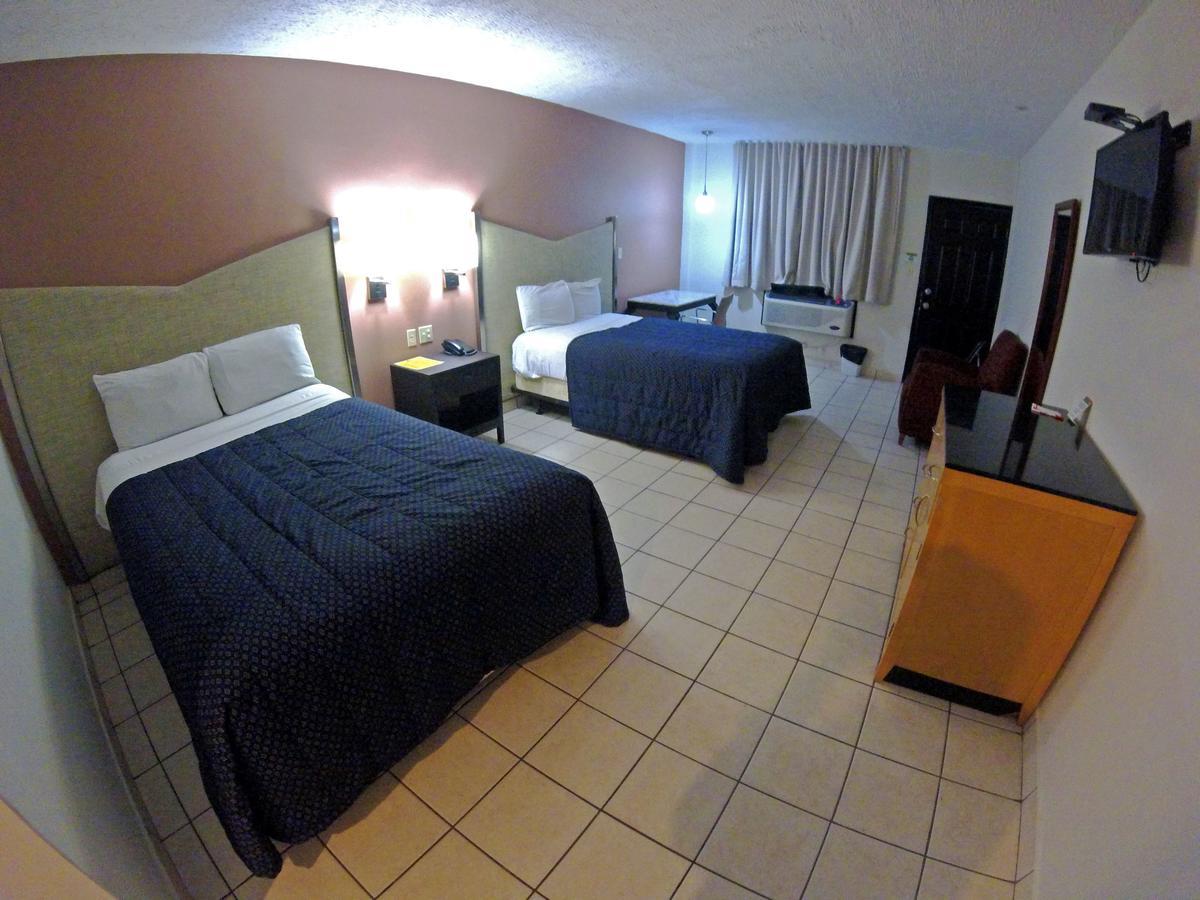 Hotel Las Torres Mexicali Bagian luar foto